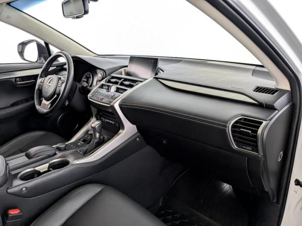 Lexus NX I с пробегом 2017 года, цена 2 690 000 рублей, 166995 км, внедорожник, Автокод Объявления