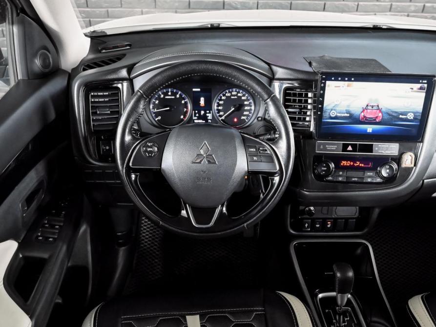 Mitsubishi Outlander III Рестайлинг 3 Екатеринбург  - изображение 12