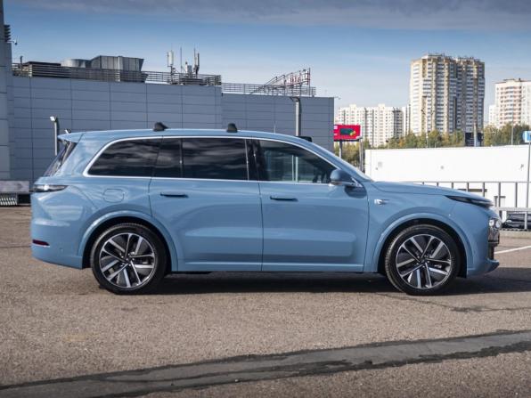 Li Auto (Lixiang) L9 I с пробегом 2023 года, цена 7 437 000 рублей, 10592 км, внедорожник, Автокод Объявления