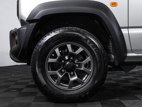 Suzuki Jimny IV с пробегом 2025 года, цена 3 390 000 рублей, 7757 км, внедорожник, Автокод Объявления