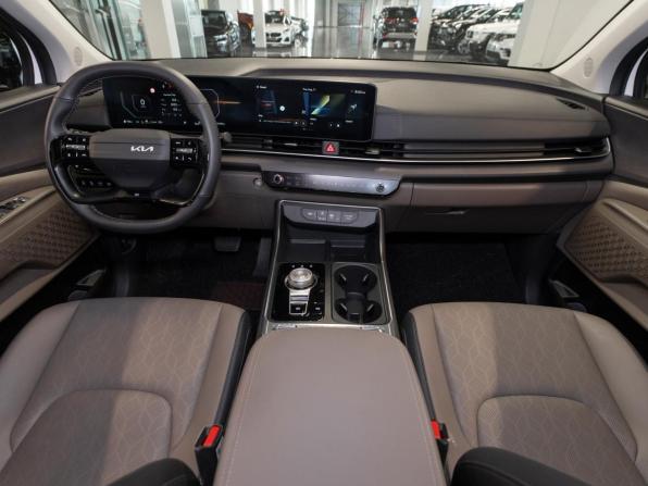 Kia Carnival IV Рестайлинг с пробегом 2025 года, цена 5 600 000 рублей, 12428 км, минивэн, Автокод Объявления