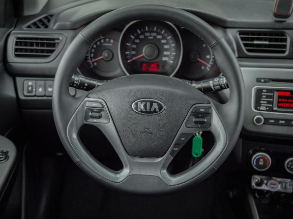 Kia Rio III Рестайлинг с пробегом 2016 года, цена 870 000 рублей, 192050 км, седан, Автокод Объявления