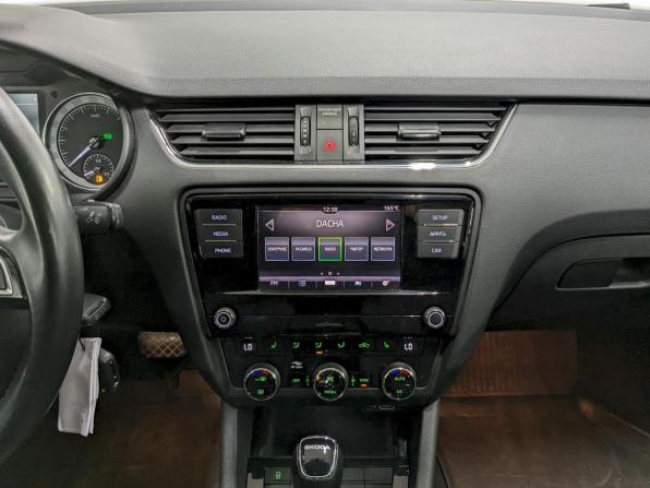 Skoda Octavia III (A7) Рестайлинг с пробегом 2019 года, цена 1 390 000 рублей, 204016 км, лифтбек, Автокод Объявления