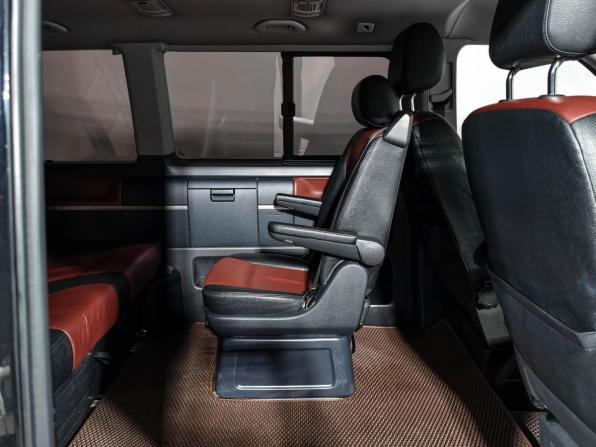 Volkswagen Multivan T6 с пробегом 2017 года, цена 3 480 000 рублей, 209487 км, минивэн, Автокод Объявления