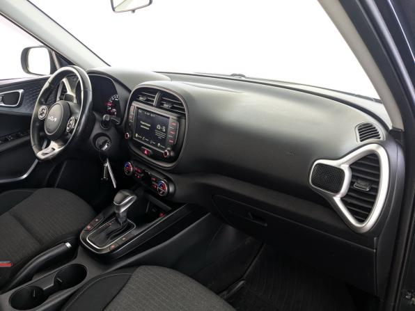 Kia Soul III с пробегом 2022 года, цена 2 300 000 рублей, 44023 км, хэтчбек, Автокод Объявления