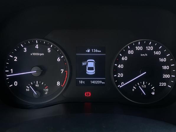 Hyundai Solaris II с пробегом 2017 года, цена 1 250 000 рублей, 140209 км, седан, Автокод Объявления