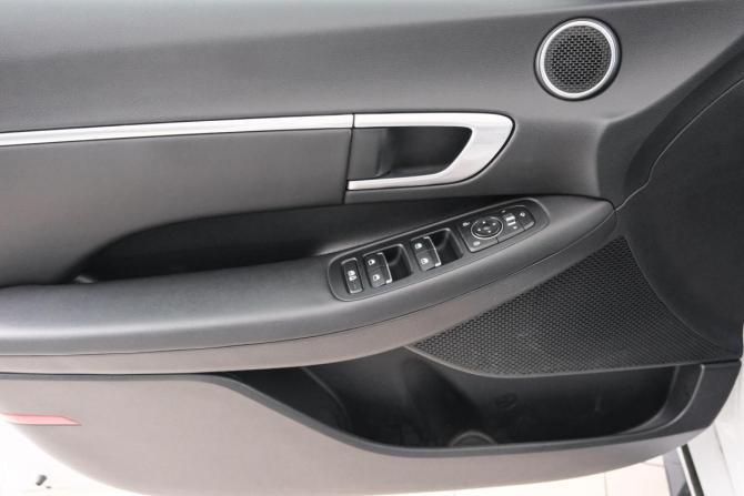Hyundai Sonata VIII (DN8) с пробегом 2021 года, цена 2 709 000 рублей, 58272 км, седан, Автокод Объявления