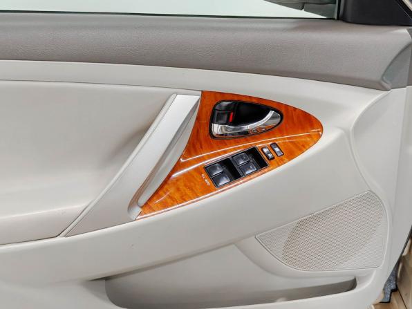 Toyota Camry VI (XV40) Рестайлинг с пробегом 2010 года, цена 1 097 400 рублей, 237914 км, седан, Автокод Объявления