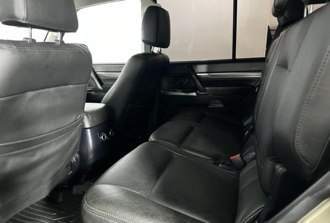 Mitsubishi Pajero IV Рестайлинг 1 с пробегом 2012 года, цена 1 350 000 рублей, 575049 км, внедорожник, Автокод Объявления