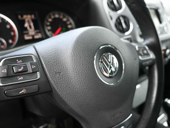 Volkswagen Tiguan I Рестайлинг с пробегом 2011 года, цена 1 489 900 рублей, 64329 км, внедорожник, Автокод Объявления