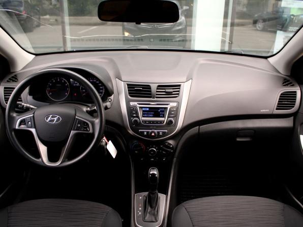 Hyundai Solaris I Рестайлинг с пробегом 2016 года, цена 1 360 000 рублей, 62160 км, седан, Автокод Объявления