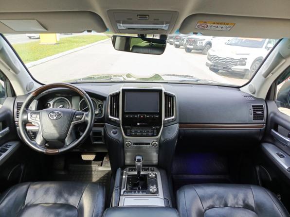 Toyota Land Cruiser 200 Series Рестайлинг 2 с пробегом 2018 года, цена 5 700 000 рублей, 243603 км, внедорожник, Автокод Объявления