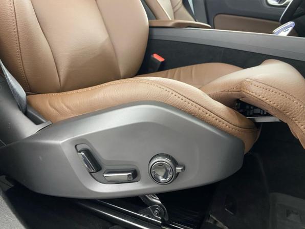 Volvo XC60 II Рестайлинг с пробегом 2023 года, цена 5 249 000 рублей, 28000 км, внедорожник, Автокод Объявления