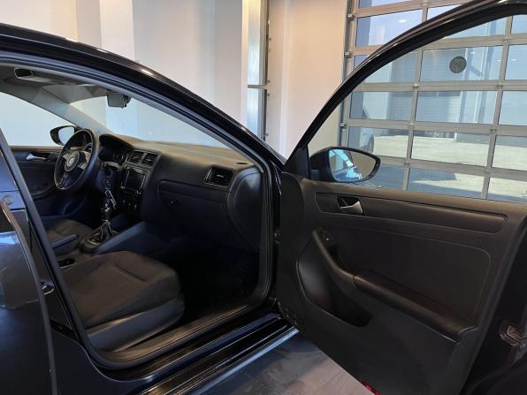 Volkswagen Jetta VI с пробегом 2013 года, цена 890 000 рублей, 257948 км, седан, Автокод Объявления