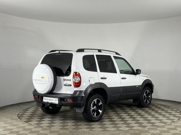 Chevrolet Niva I Рестайлинг с пробегом 2018 года, цена 919 000 рублей, 67254 км, внедорожник, Автокод Объявления