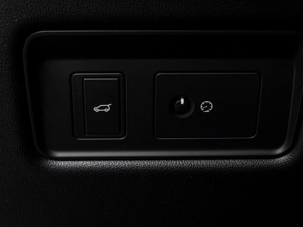 Land Rover Range Rover Sport II Рестайлинг с пробегом 2018 года, цена 6 589 000 рублей, 78208 км, внедорожник, Автокод Объявления