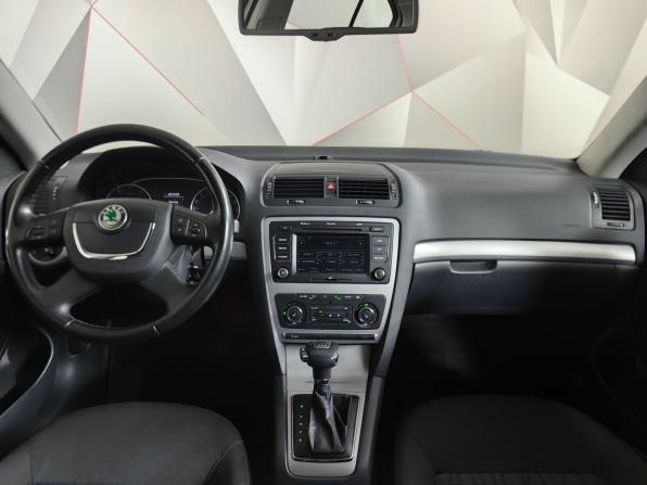 Skoda Octavia II (A5) Рестайлинг с пробегом 2013 года, цена 1 071 000 рублей, 126626 км, лифтбек, Автокод Объявления