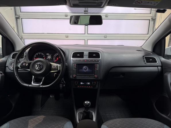 Volkswagen Polo V Рестайлинг с пробегом 2020 года, цена 1 250 000 рублей, 132882 км, седан, Автокод Объявления