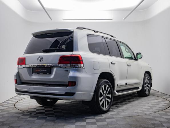 Toyota Land Cruiser 200 Series Рестайлинг 2 с пробегом 2019 года, цена 6 000 000 рублей, 287370 км, внедорожник, Автокод Объявления
