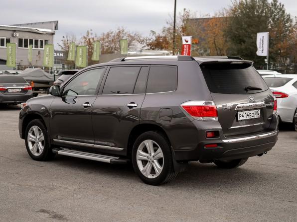 Toyota Highlander II (XU40) Рестайлинг с пробегом 2012 года, цена 1 899 000 рублей, 227230 км, внедорожник, Автокод Объявления
