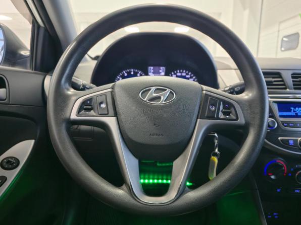 Hyundai Solaris I Рестайлинг с пробегом 2015 года, цена 999 000 рублей, 112000 км, хэтчбек, Автокод Объявления