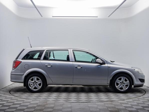 Opel Astra H Рестайлинг с пробегом 2012 года, цена 550 000 рублей, 278884 км, универсал, Автокод Объявления