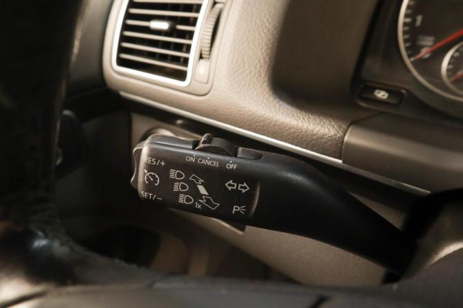 Volkswagen Touran I Рестайлинг с пробегом 2011 года, цена 1 189 000 рублей, 211000 км, компактвэн, Автокод Объявления