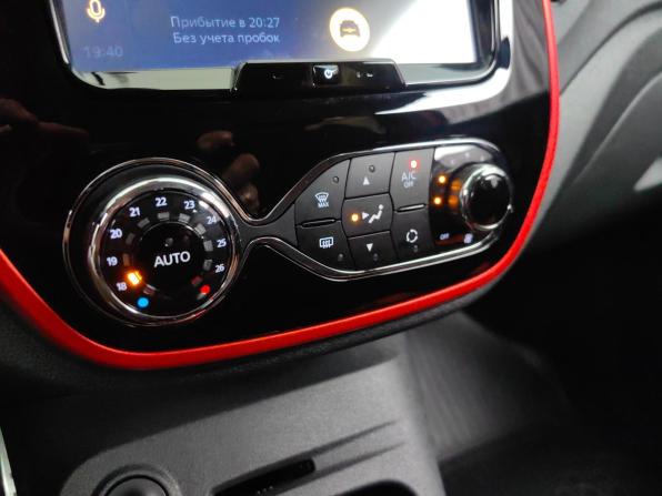 Renault Kaptur I с пробегом 2018 года, цена 1 399 000 рублей, 141309 км, внедорожник, Автокод Объявления