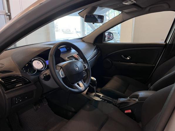 Renault Megane III с пробегом 2011 года, цена 500 000 рублей, 219578 км, универсал, Автокод Объявления