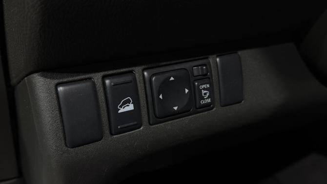 Nissan Pathfinder III Рестайлинг с пробегом 2010 года, цена 1 300 000 рублей, 286917 км, внедорожник, Автокод Объявления