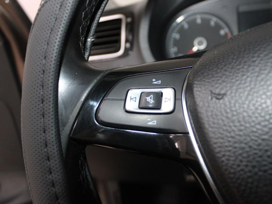 Volkswagen Polo V Рестайлинг Старый Оскол  - изображение 14