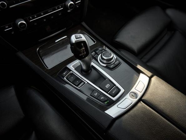 BMW 7 серии V (F01/F02/F04) Рестайлинг с пробегом 2013 года, цена 2 120 000 рублей, 293000 км, седан, Автокод Объявления