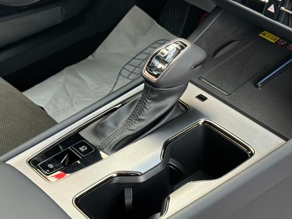 Toyota Camry IX (XV80) China Market Рестайлинг с пробегом 2026 года, цена 4 550 000 рублей, 15 км, седан, Автокод Объявления