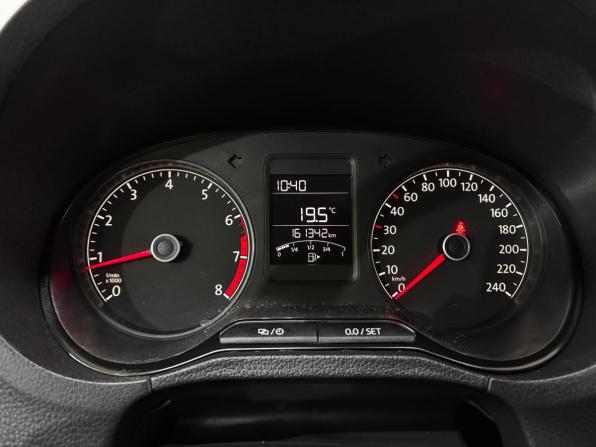Volkswagen Polo V Рестайлинг с пробегом 2016 года, цена 935 000 рублей, 161328 км, седан, Автокод Объявления