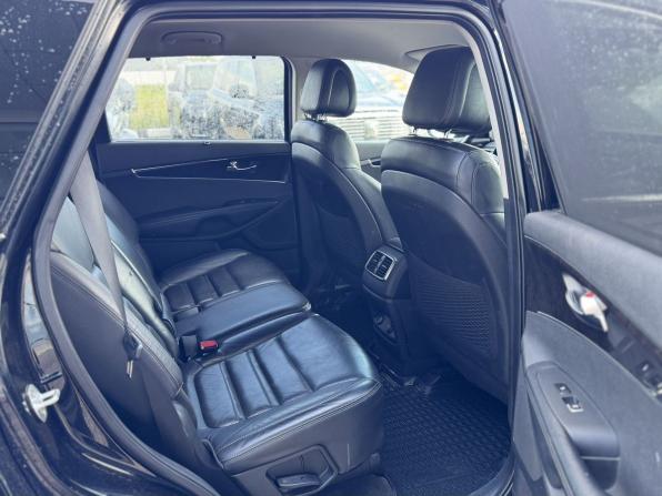 Kia Sorento III Prime Рестайлинг с пробегом 2017 года, цена 1 735 000 рублей, 300000 км, внедорожник, Автокод Объявления