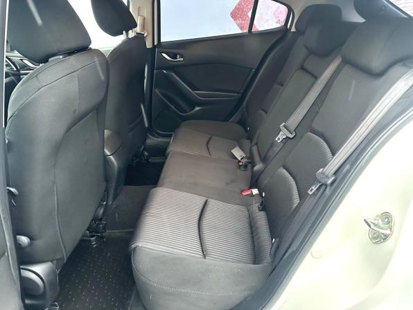 Mazda 3 III (BM) с пробегом 2014 года, цена 1 350 000 рублей, 72286 км, хэтчбек, Автокод Объявления