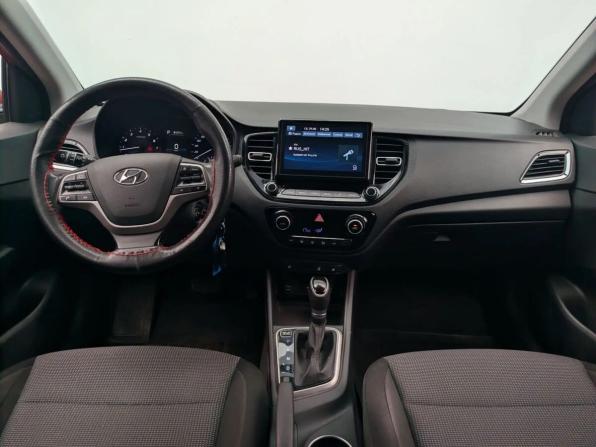 Hyundai Solaris II Рестайлинг с пробегом 2022 года, цена 1 349 000 рублей, 199155 км, седан, Автокод Объявления