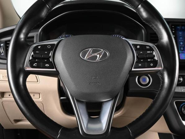 Hyundai Sonata VII (LF) Рестайлинг с пробегом 2017 года, цена 1 749 000 рублей, 147093 км, седан, Автокод Объявления