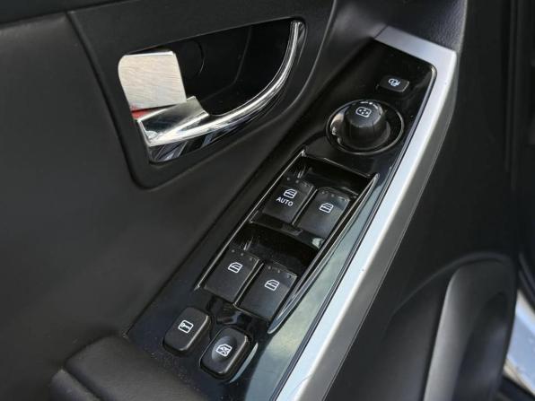 SsangYong Korando III Рестайлинг с пробегом 2013 года, цена 1 090 000 рублей, 251883 км, внедорожник, Автокод Объявления