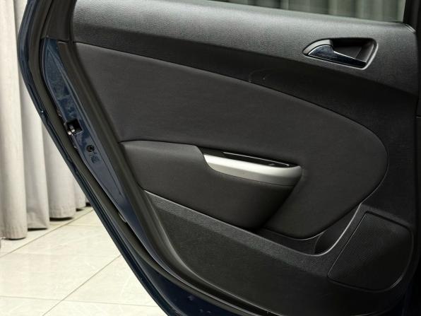 Opel Astra J с пробегом 2012 года, цена 599 000 рублей, 199000 км, хэтчбек, Автокод Объявления