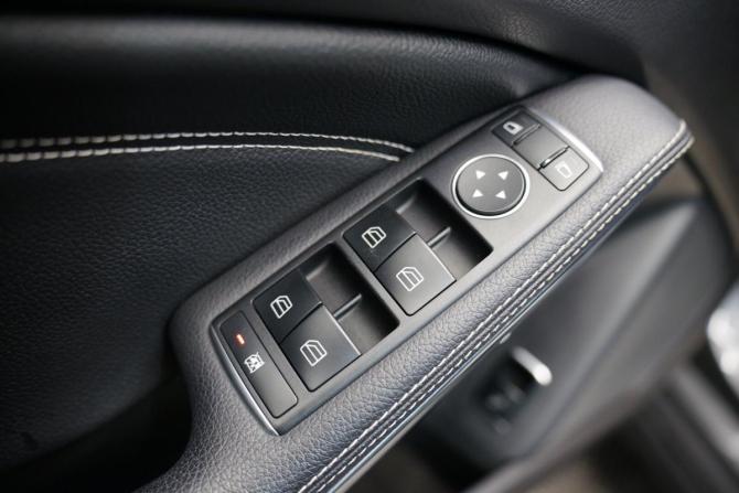 Mercedes-Benz GLA I (X156) Рестайлинг с пробегом 2019 года, цена 2 483 000 рублей, 75000 км, внедорожник, Автокод Объявления