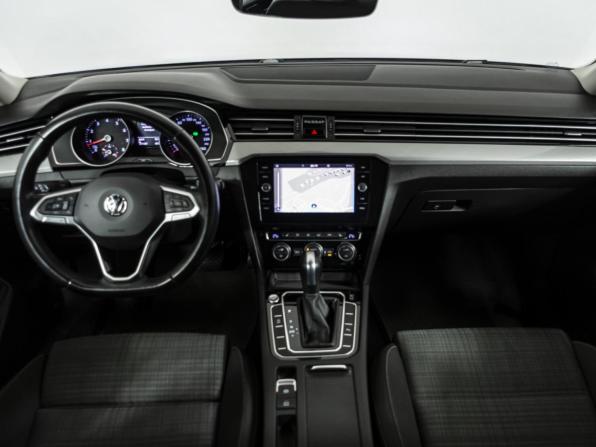 Volkswagen Passat B8 Рестайлинг с пробегом 2019 года, цена 2 178 000 рублей, 171146 км, седан, Автокод Объявления