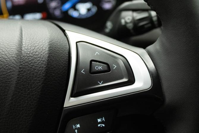 Ford Mondeo V с пробегом 2016 года, цена 1 649 000 рублей, 94300 км, седан, Автокод Объявления