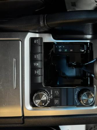Toyota Land Cruiser 200 Series Рестайлинг 2 с пробегом 2019 года, цена 7 997 000 рублей, 130780 км, внедорожник, Автокод Объявления