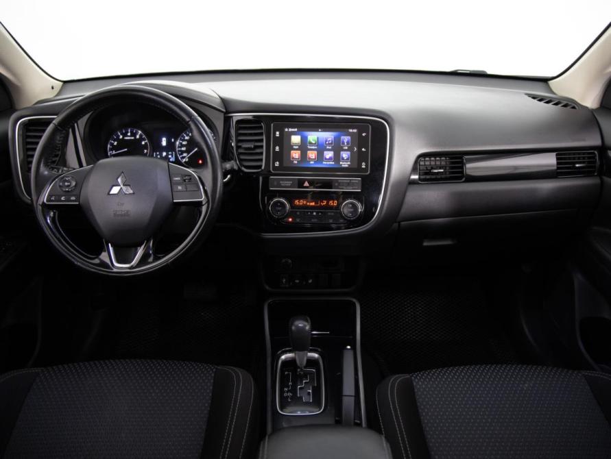 Mitsubishi Outlander III Рестайлинг 3 Санкт-Петербург  - изображение 10