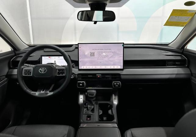 Toyota Wildlander II с пробегом 2026 года, цена 4 150 000 рублей, 60 км, внедорожник, Автокод Объявления
