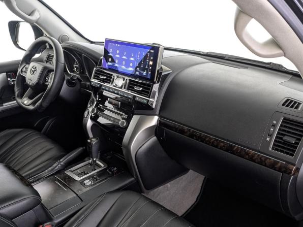 Toyota Land Cruiser 200 Series Рестайлинг 1 с пробегом 2015 года, цена 4 500 000 рублей, 202184 км, внедорожник, Автокод Объявления