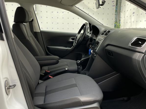 Volkswagen Polo V Рестайлинг с пробегом 2016 года, цена 1 265 000 рублей, 99536 км, седан, Автокод Объявления