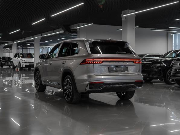 Geely Monjaro I Рестайлинг 2 с пробегом 2025 года, цена 4 200 000 рублей, 21 км, внедорожник, Автокод Объявления
