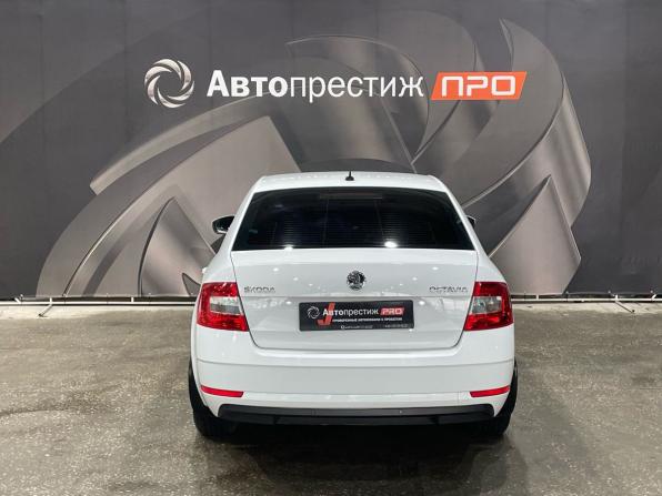 Skoda Octavia III (A7) Рестайлинг с пробегом 2017 года, цена 1 149 000 рублей, 206775 км, лифтбек, Автокод Объявления